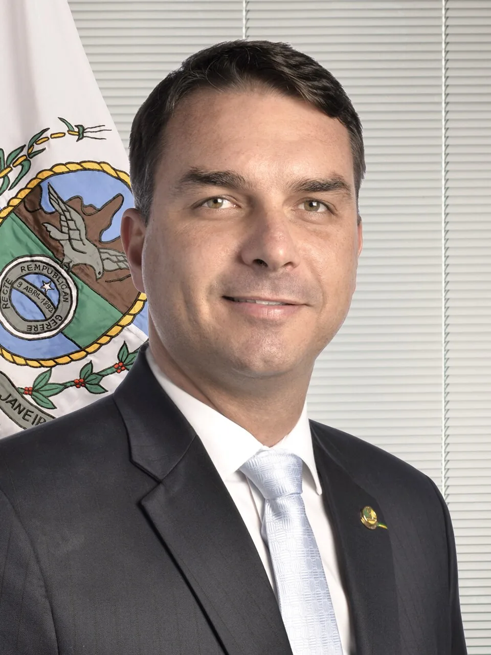 Flávio Bolsonaro official portrait (2019)